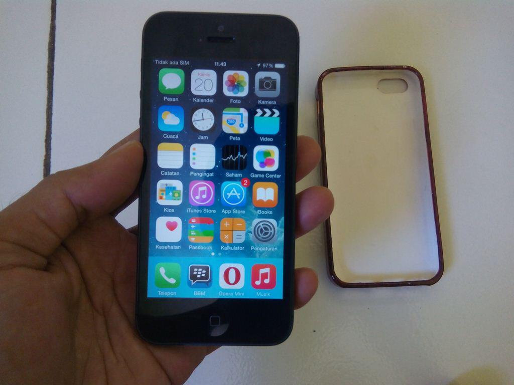 Iphone 5 16gb Hitam lengkap FU Semarang