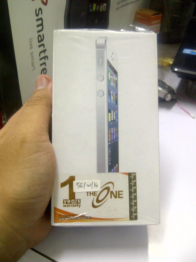 IPHONE 5 WHITE 16GB BNIB NEW SEGEL GAN.