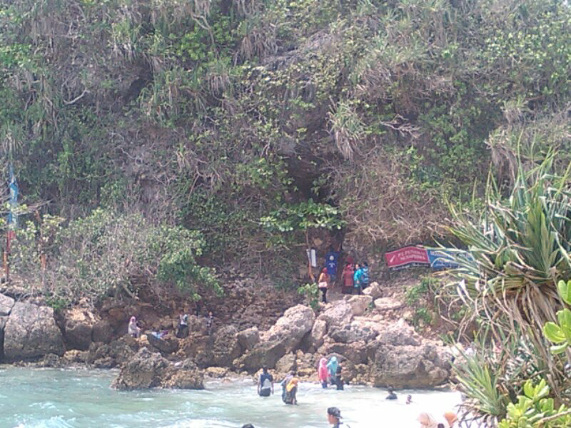 Pantai Goa Cina Malang