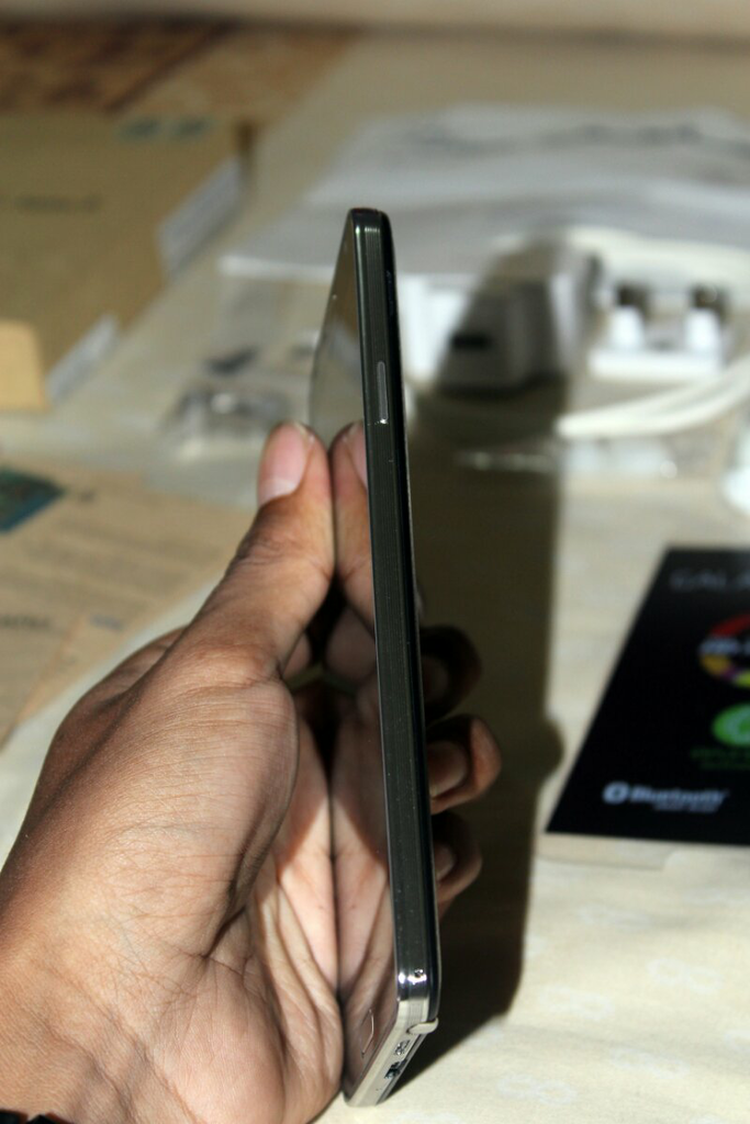 SAMSUNG GALAXY NOTE 3 MULUS ISTIMEWA FULLSET Black Ada Bonusnya