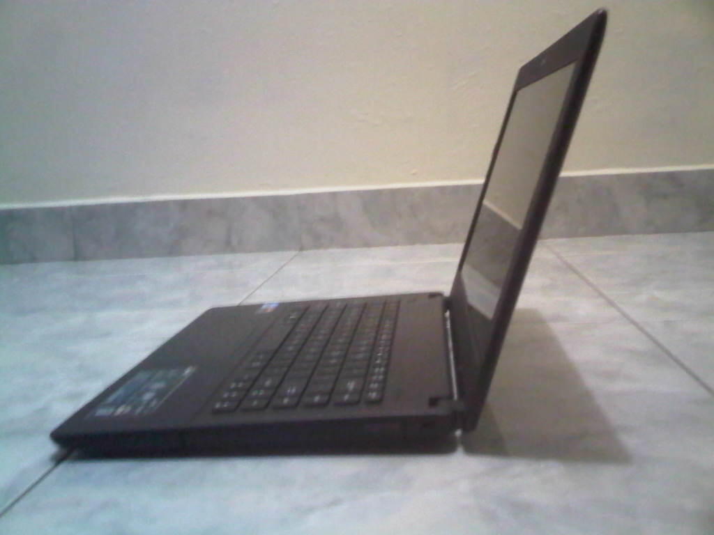 LAPTOP GAMING LIKE NEW ASUS X452CP CORE i3 VGA AMD TERBARU GRATIS ONGKIR PALEMBANG
