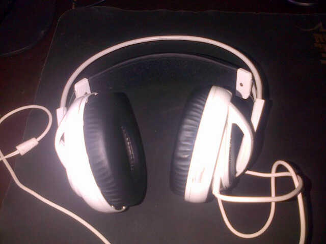 headset steelseries siberia v2 warna putih