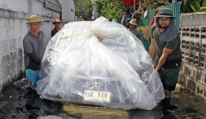 Nih Gan Kendaraan Unik Saat Musim Banjir Tiba 