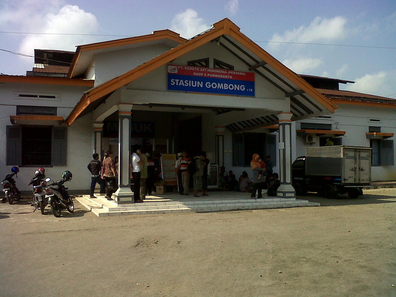 IYONG ASLI GOMBONG...MAU BERNOSTALGIA GAN....! YANG MAU IKUT MASUKKKKK