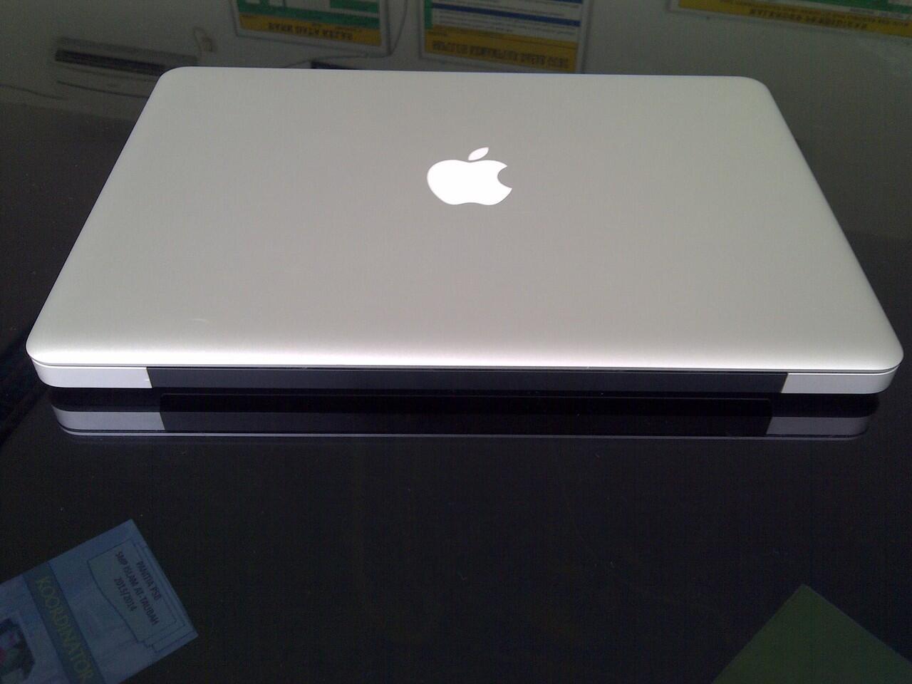 MacBook Pro 8.1 MC700 ZA Mint Conditions