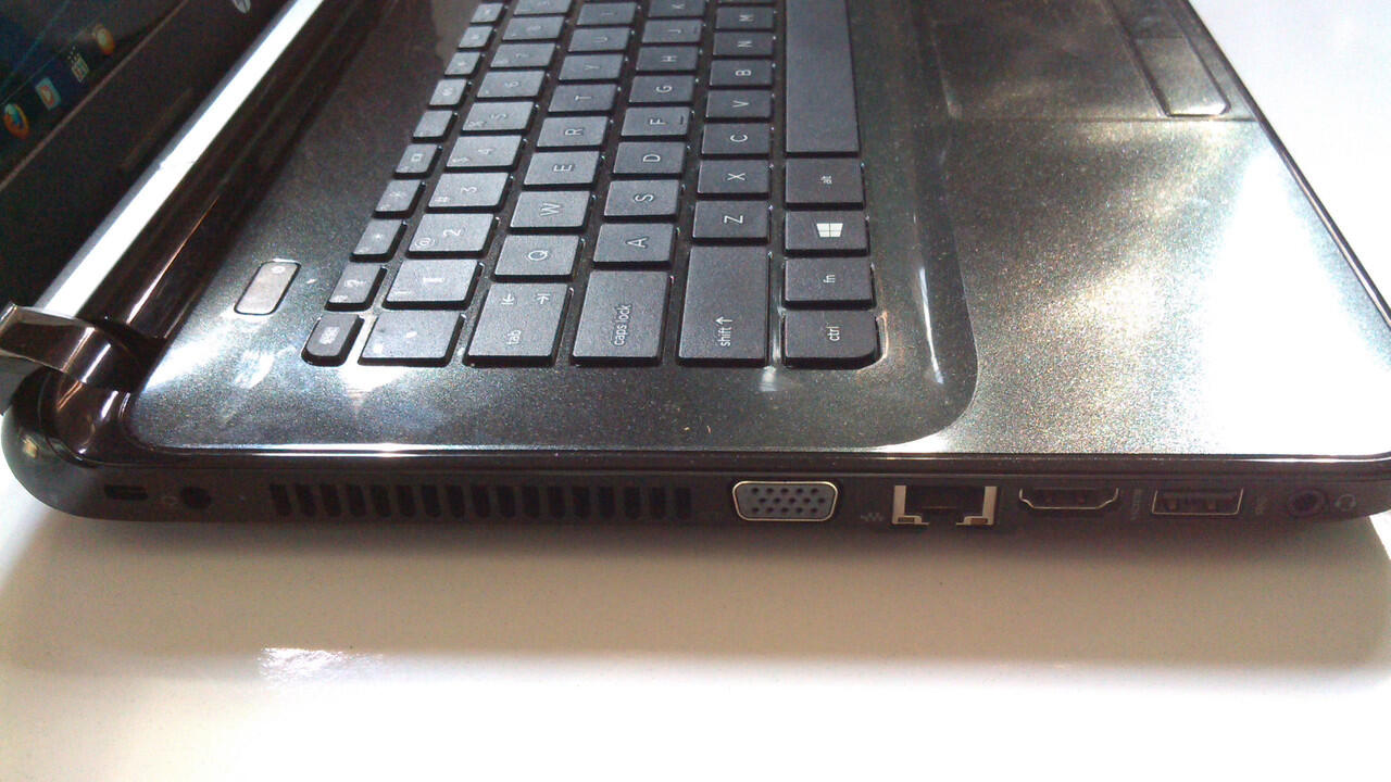 Laptop Merk Hp Bekas Pemakaian 6 Bulan Masih Bergaransi