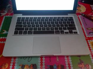 Macbook Pro 8.1 Core i7 Layar 13 Inch CC 62 ISTIMEWA