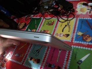 Macbook Pro Intel Core i5 6.1 Ram 4gb Dual VGA Intel & NVIDIA