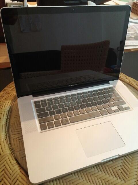 Apple Macbook pro mbp 15inch i7-266 4gb 500gb 512nVidia muraah gan