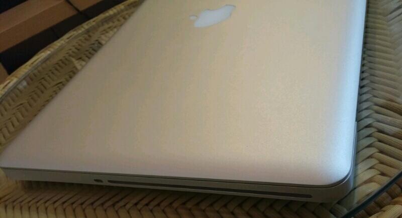 Apple Macbook pro mbp 15inch i7-266 4gb 500gb 512nVidia muraah gan