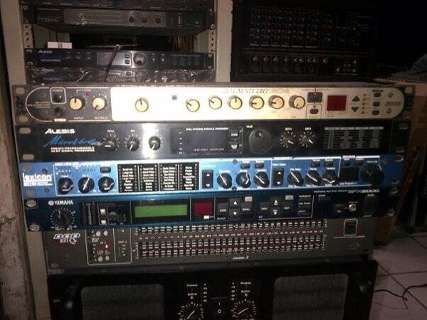 Terjual EFFECT VOCAL YAMAHA,ZOOM,LEXICON,ALESIS | KASKUS
