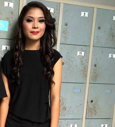 Asli BENING Gan, Si Ninih "Penjual Getuk" Jembatan Busway -->Make Over