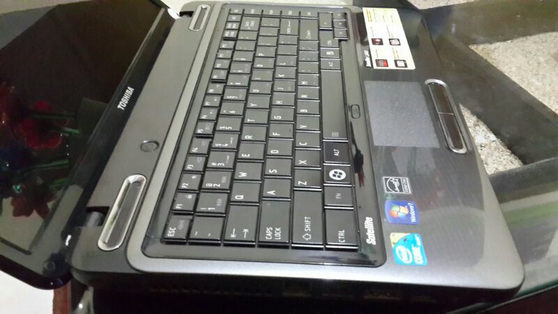 laptop Toshiba unikan malang