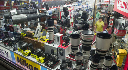 CAMERA DSLR CANON EOS 700D