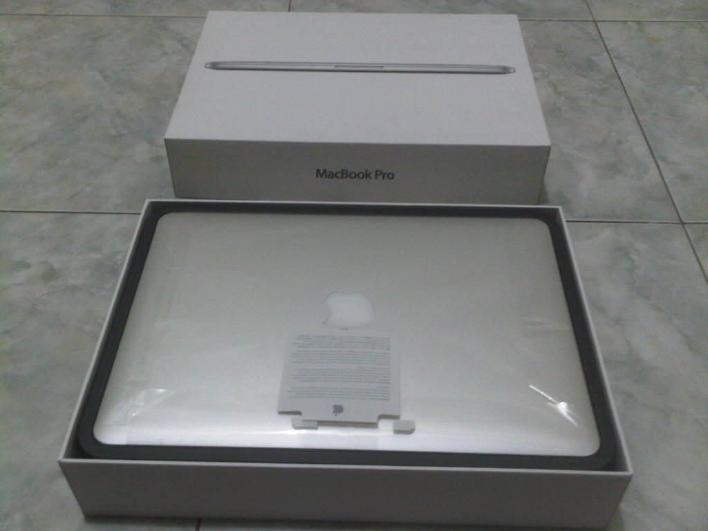 MACBOOK PRO 13" RETINA ME865 RAM 8GB SSD 256GB CC 20 LIKE NEW FULLSET MURAH PALEMBANG
