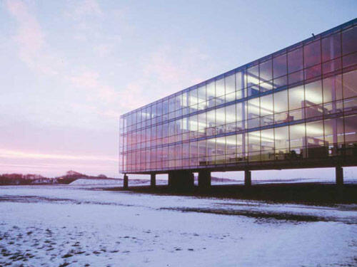 15 Perusahaan Pabrik Paling Unik Aneh di Dunia