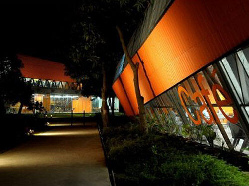 15 Perusahaan Pabrik Paling Unik Aneh di Dunia