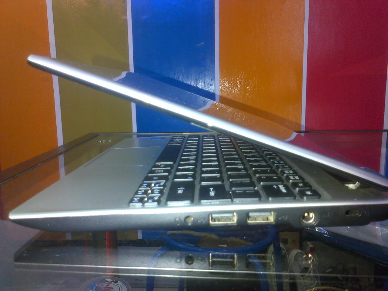 ACER Aspire v5-131 intel inside