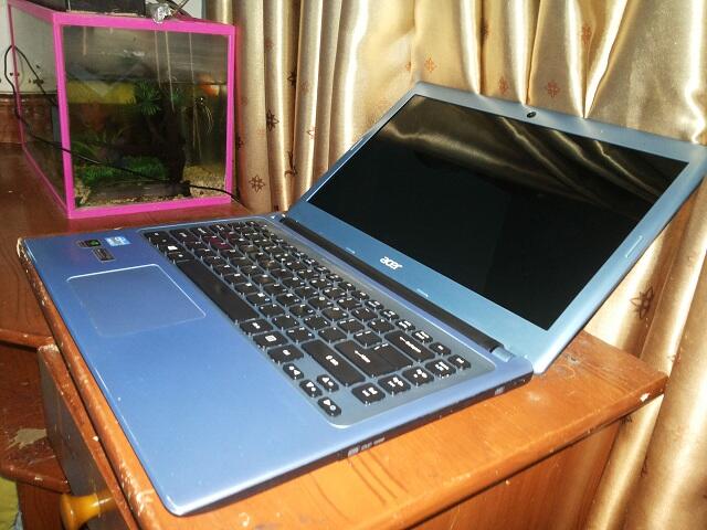 laptotp notebook disain acer aspire v5-471g i3 Ilvi + dual vga ultrathin rekber ok