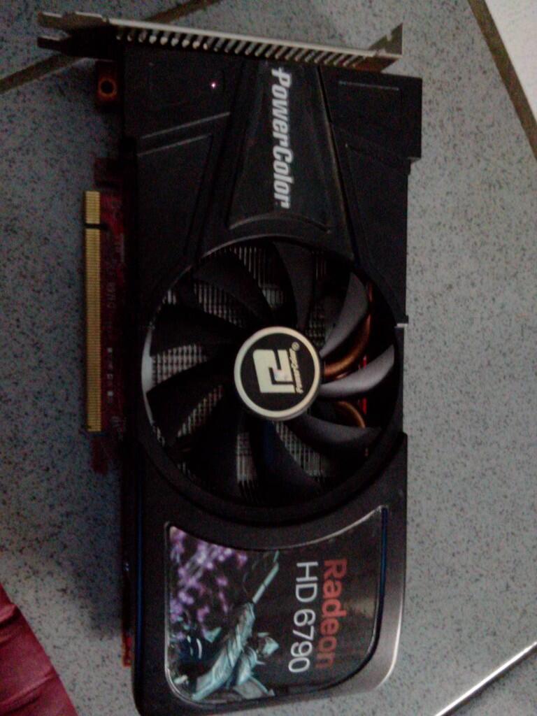 ATI HD 6790 1GB GDDR5 256 BIT MACO