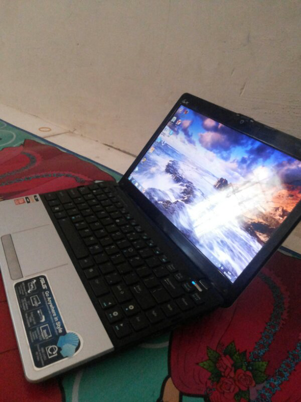 ASUS Eee PC 1215B