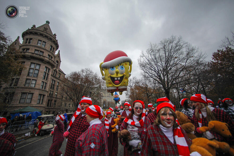 Wow, Meriahnya "Macy Thanksgiving Day Parade 88" New York 2014