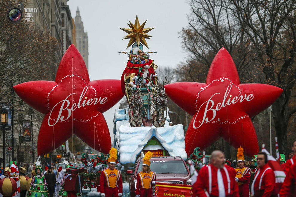 Wow, Meriahnya "Macy Thanksgiving Day Parade 88" New York 2014