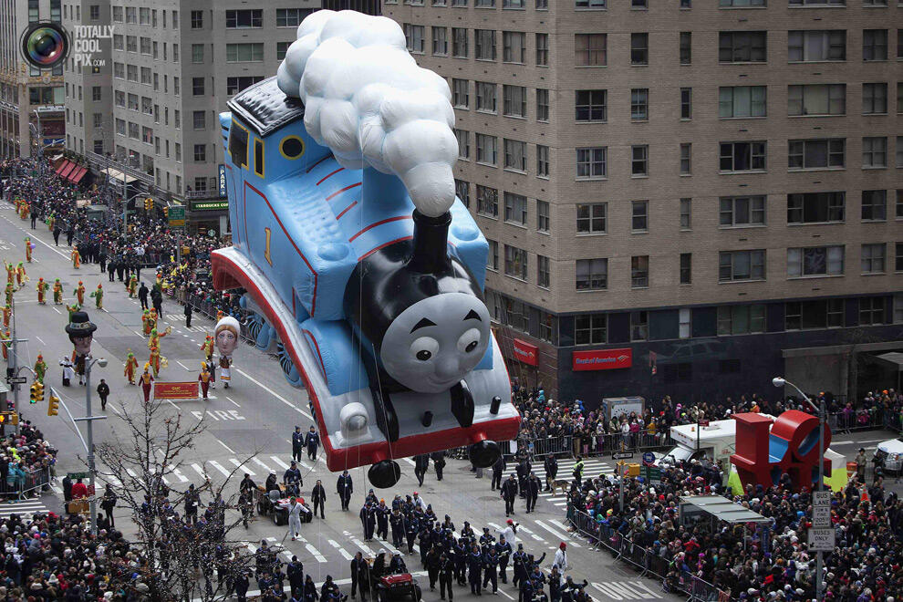 Wow, Meriahnya "Macy Thanksgiving Day Parade 88" New York 2014