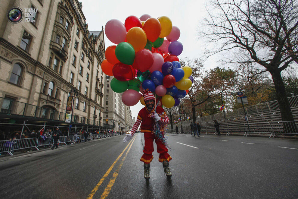Wow, Meriahnya "Macy Thanksgiving Day Parade 88" New York 2014
