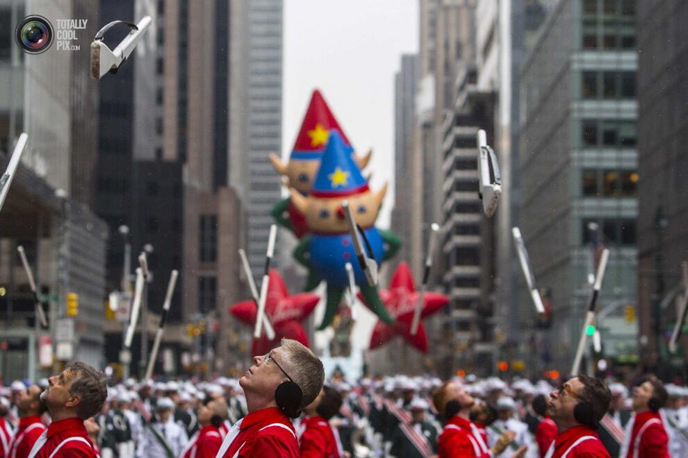 Wow, Meriahnya "Macy Thanksgiving Day Parade 88" New York 2014