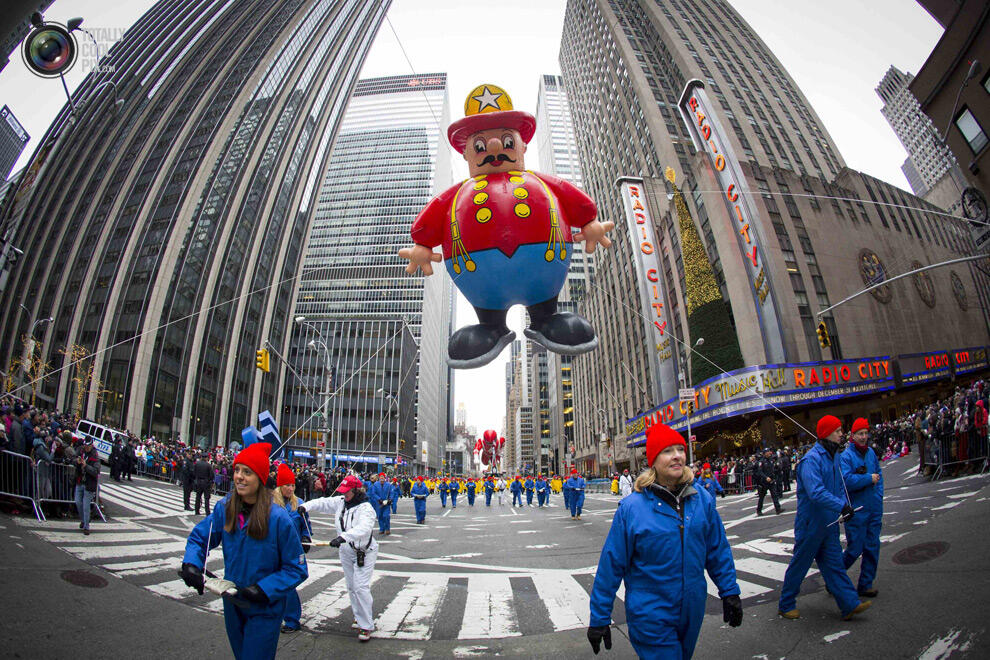 Wow, Meriahnya "Macy Thanksgiving Day Parade 88" New York 2014