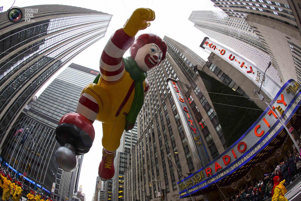 Wow, Meriahnya "Macy Thanksgiving Day Parade 88" New York 2014