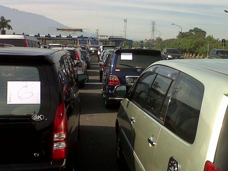 10 Ide Jalan-Jalan Seru yang Bisa Kamu Lakukan Bersama Pacar