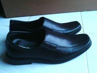 SEPATU LISTRIK(ELEKTRIK TOUCH)
