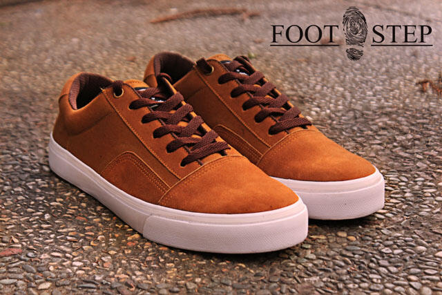 FOOTSTEP FOOTWEAR (SNEAKERS | KETS | SLIPPERS | DLL | ORIGINAL HAND MADE SHOES)