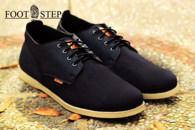 FOOTSTEP FOOTWEAR (SNEAKERS | KETS | SLIPPERS | DLL | ORIGINAL HAND MADE SHOES)
