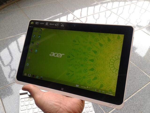 ACER ICONIA W510+DOCKING KEYBOARD BANDUNG