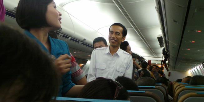 Misteri Jokowi Selalu Duduk Nomor Kursi 44 di Pesawat Komersil