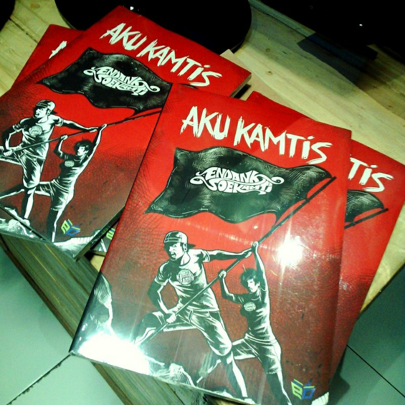JUAL ALBUM KOLABORASOE ENDANK SOEKAMTI + BUKU AKU KAMTIS bonus STIKER PACK