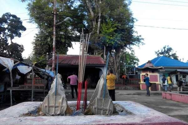 Ajaib! Kelenteng di Dalam Pohon Beringin