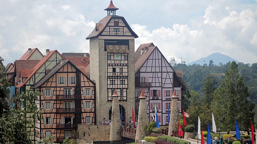 &#91;FR&#93; Colmar Tropicale - A French-themed Resort (Malaysia)