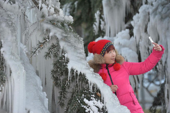 Apa yg terjadi jika pipa air pecah dan menyemburkan airnya ditemperatur -5.6°C ?