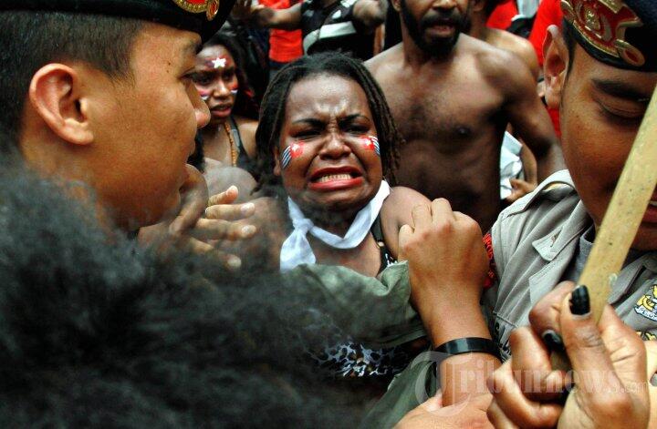 TERORIS ORGANISASI PAPUA MERDEKA MAKIN TERANG-TERANGAN, KOK KEPOLISIAN DIAM SAJA
