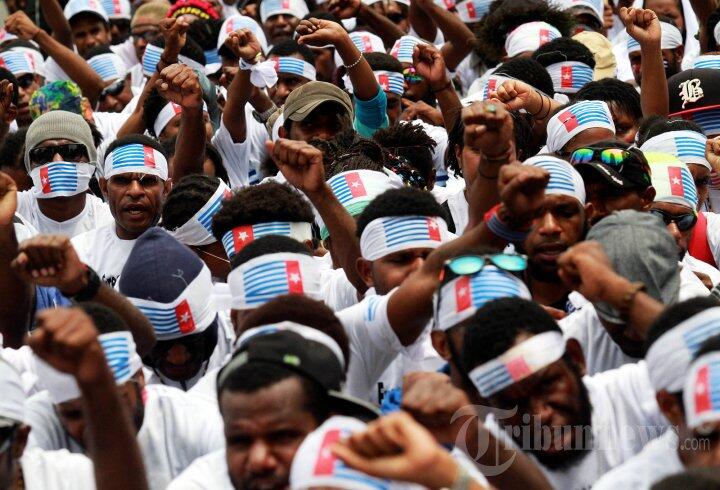 TERORIS ORGANISASI PAPUA MERDEKA MAKIN TERANG-TERANGAN, KOK KEPOLISIAN DIAM SAJA