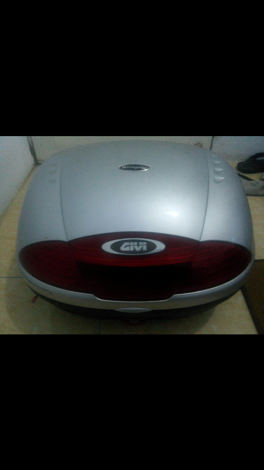 Box GIVI E45 langsung pakai untuk Vario atau motor laen.