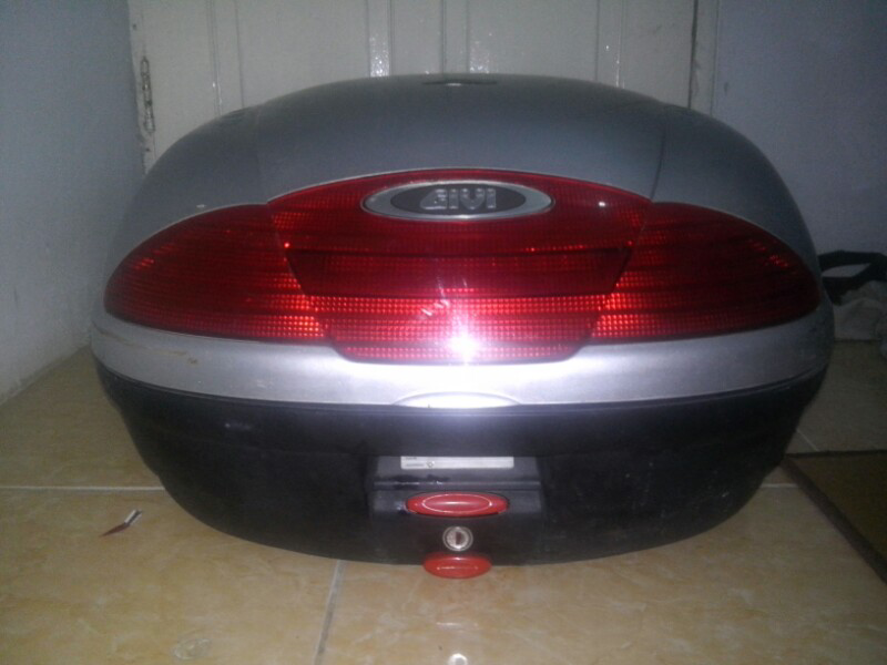 Box GIVI E45 langsung pakai untuk Vario atau motor laen.