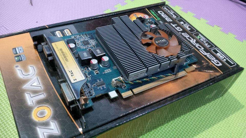 ZOTAC GT220 1GB 128BIT DDR3 komplit dus buku driver.... TOP