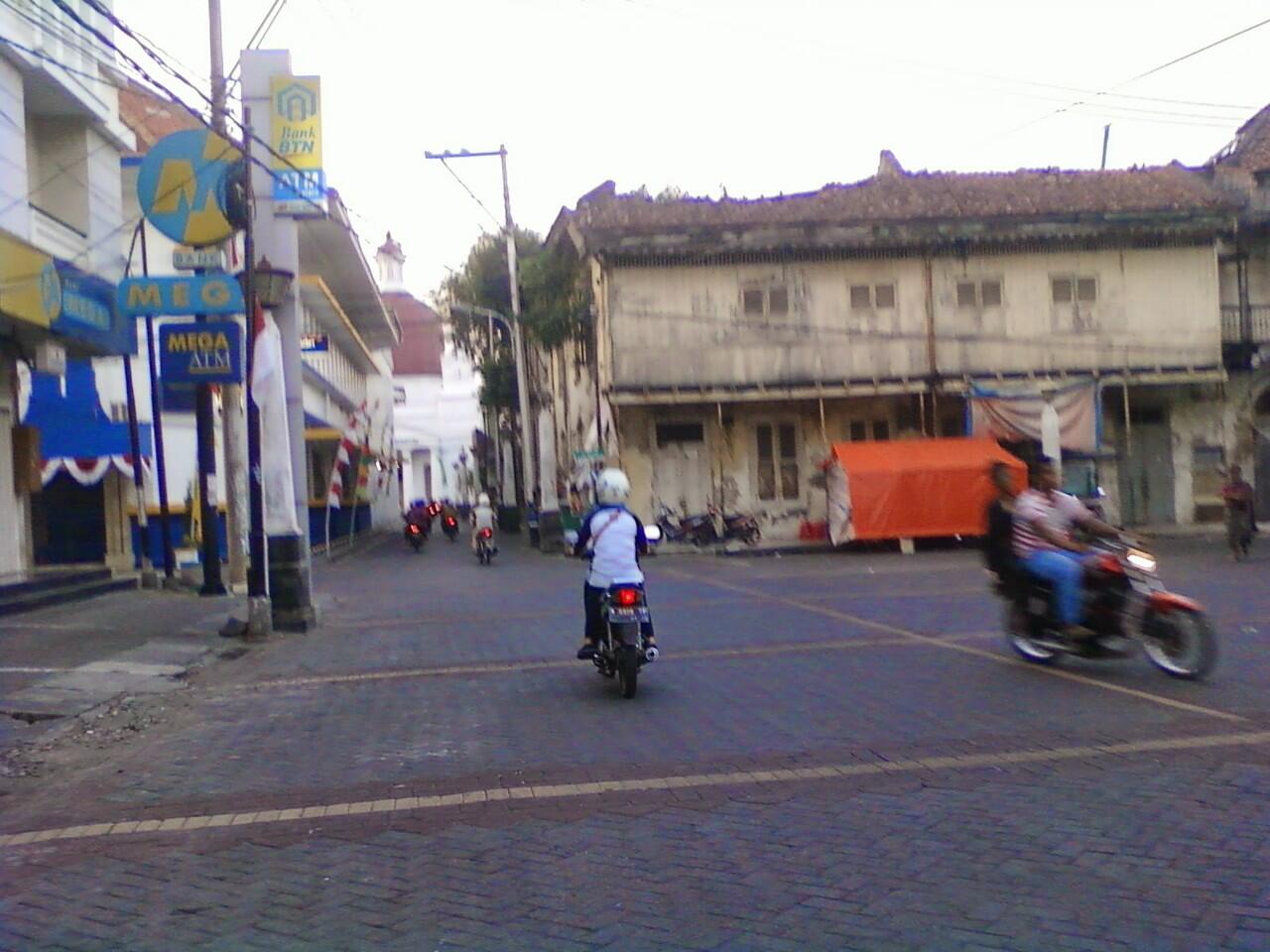Bersepeda Melewati Tempat-tempat Menarik di Kota Semarang