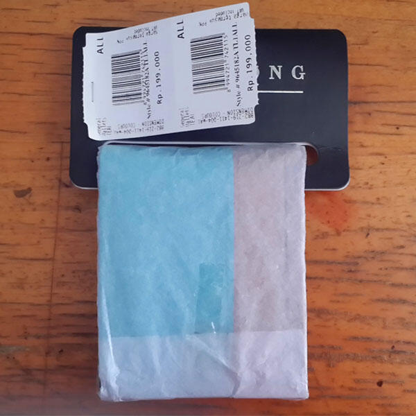 terjual wts dompet original merk billabong masih gress terjual wts dompet original merk billabong masih gress