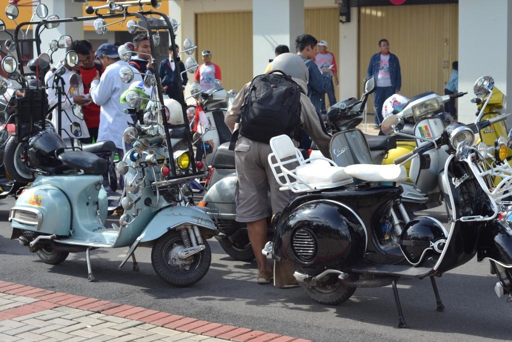 Anniversary Komunitas Vespa Batam ke 17